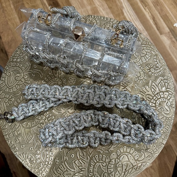 Chic Silver Beaded Handbag - Picture 2 of 6